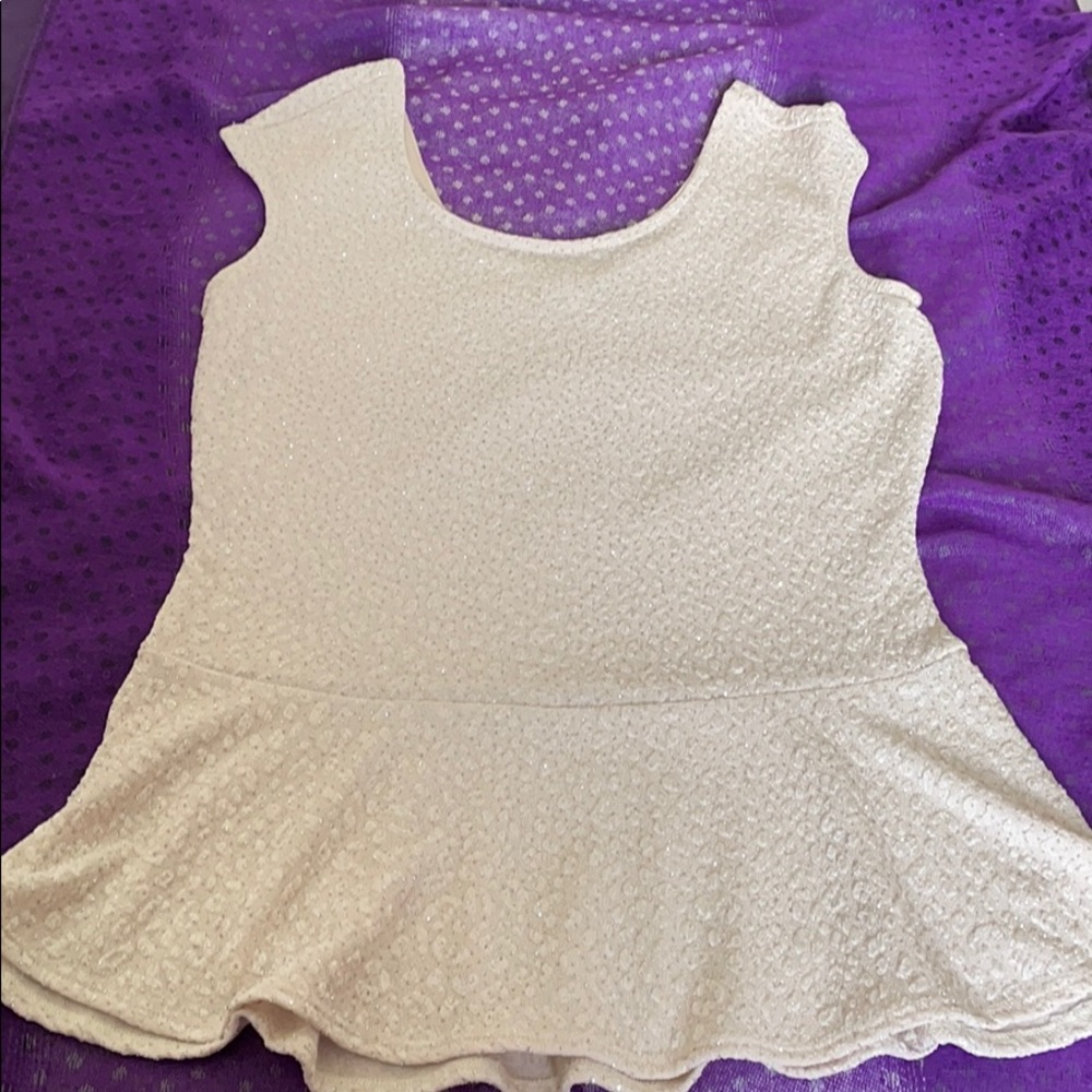 Sleeveless dress top